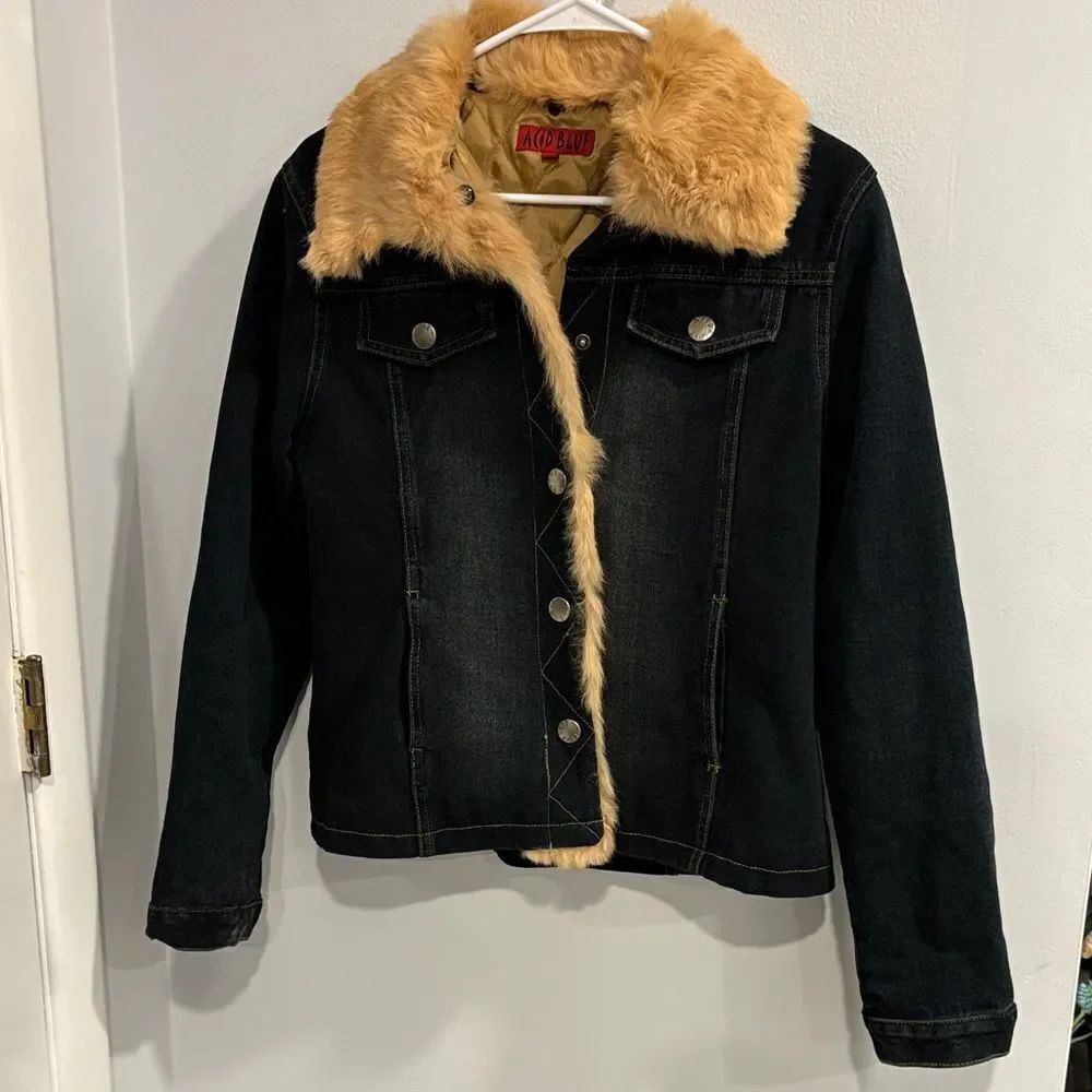 Vintage Acid Blue Trendy Black Denim Jacket with Tan Faux Fur Collar